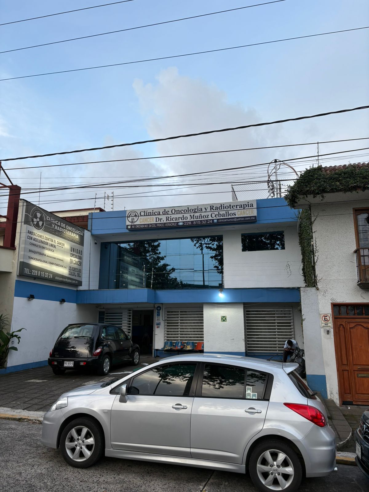 Instalaciones y atención de la Clínica de Oncología y Radioterapia Dr. Ricardo Muñoz Ceballos