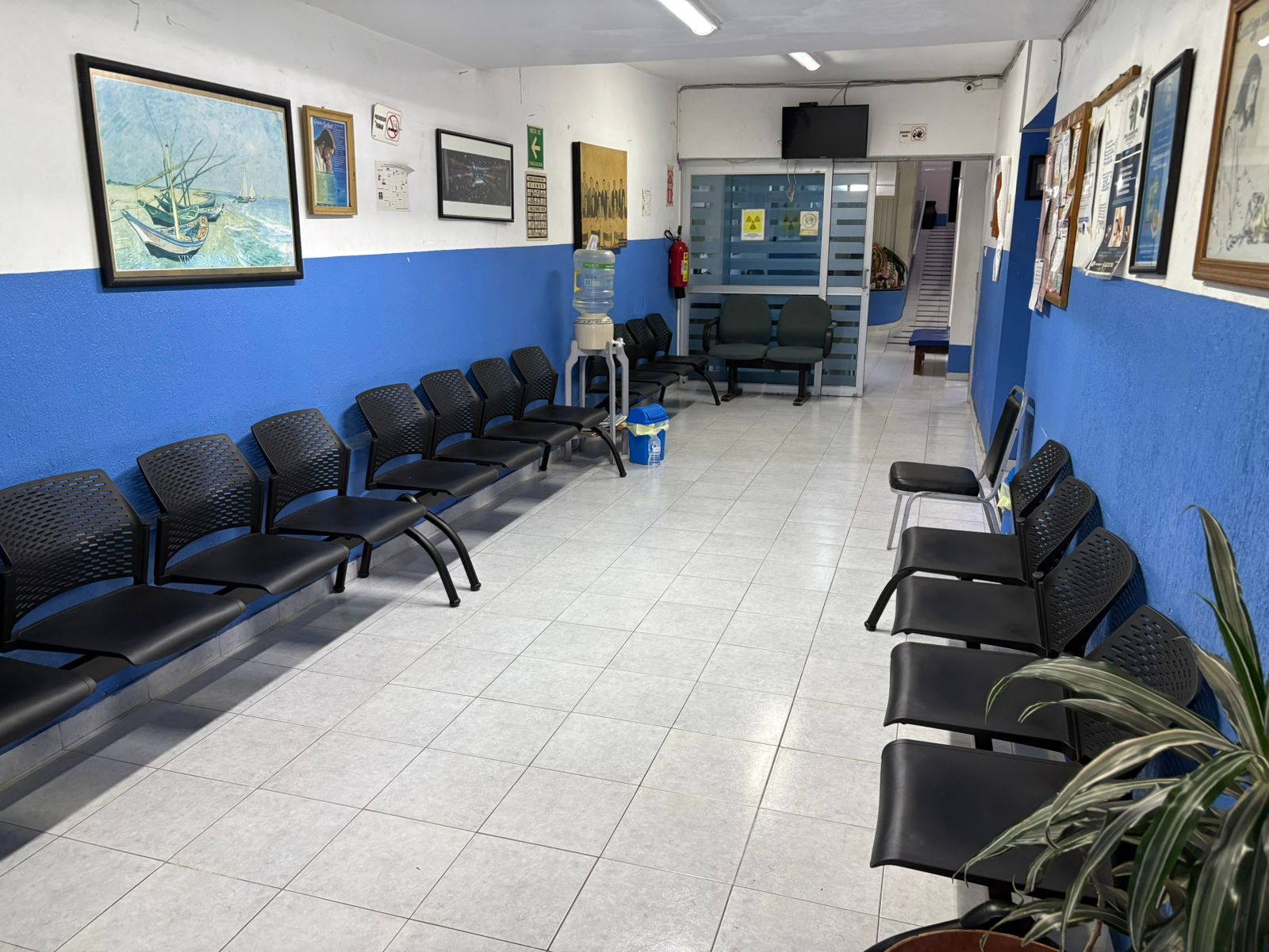 Sala de espera de la clínica en Xalapa